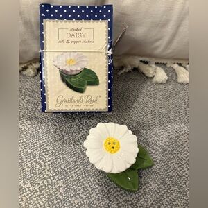 Daisy Salt and Pepper Shakers